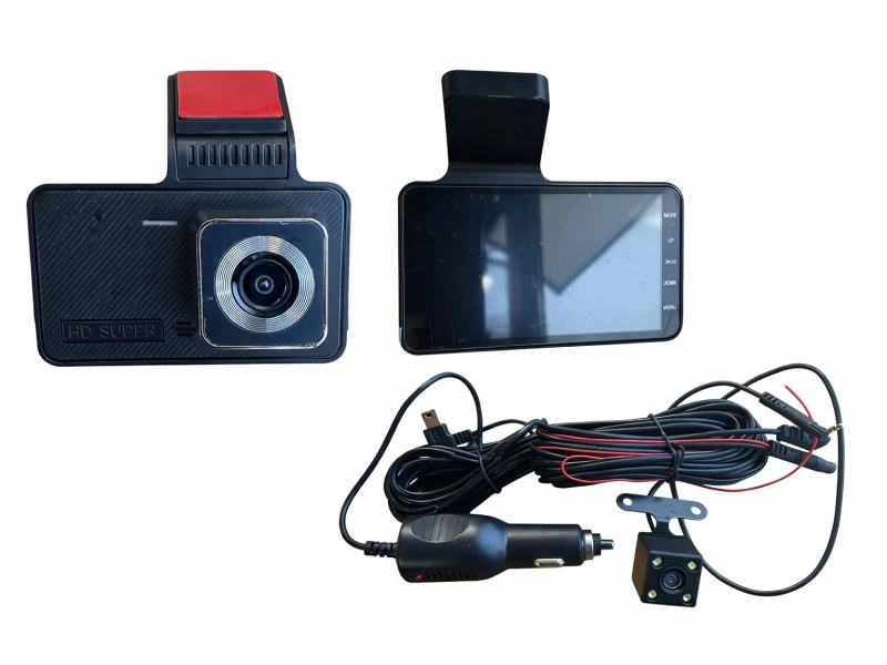 Видеорегистратор с две камери Vechicle BlackBOX DVR Видеорегистратор с две камери Vechicle BlackBOX DVR - CREE Lights 3272