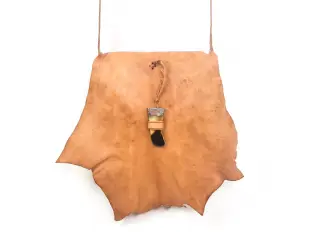 Средна светло кафява чанта - листо