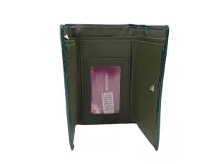 Зелено средно лачено портмоне