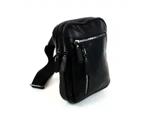 Мъжка чанта за през гърди